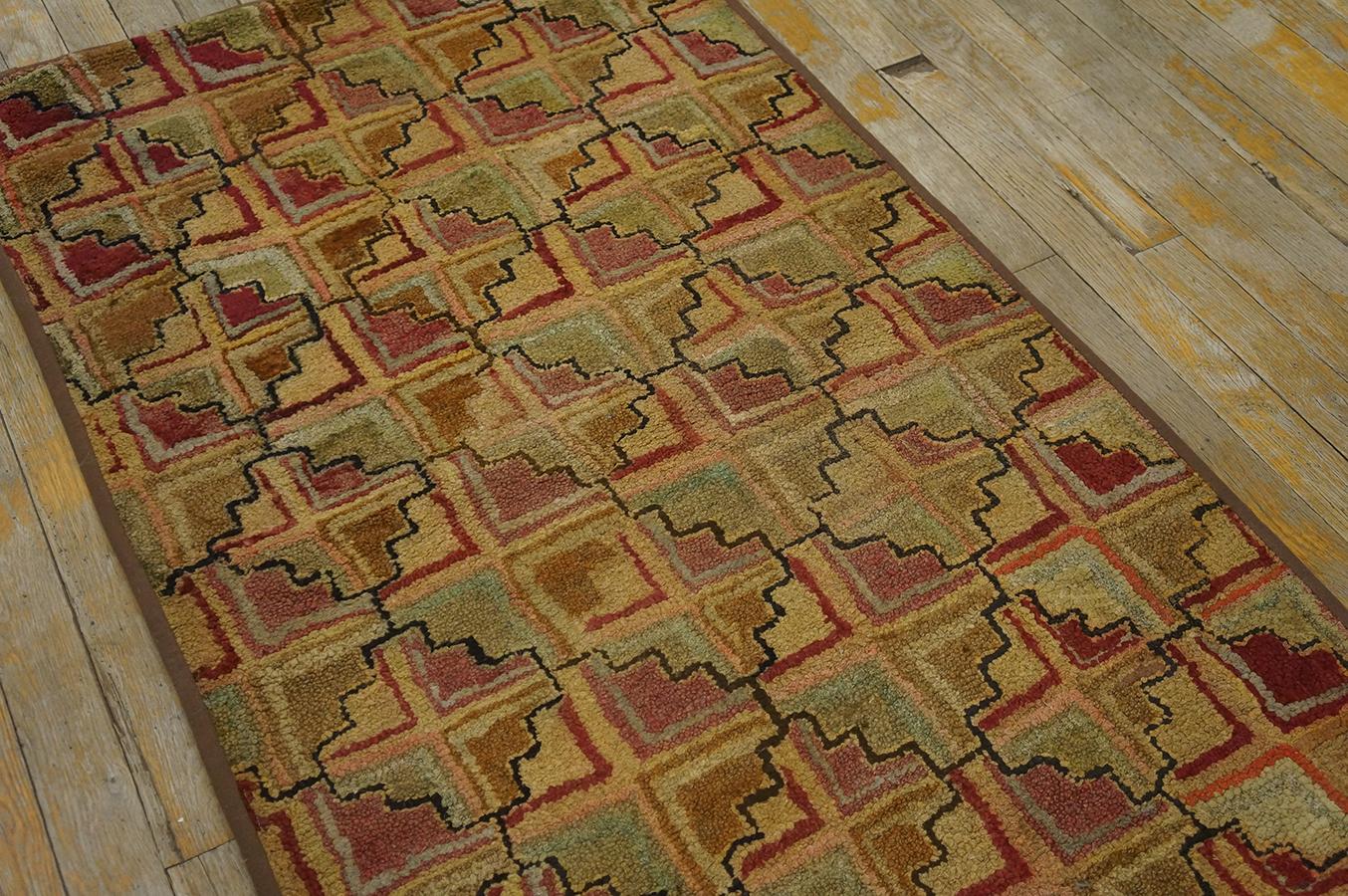 Early 20th Century American Hooked Rug  (2' 7'' x 5' - 78 x 152 cm ) For Sale 5