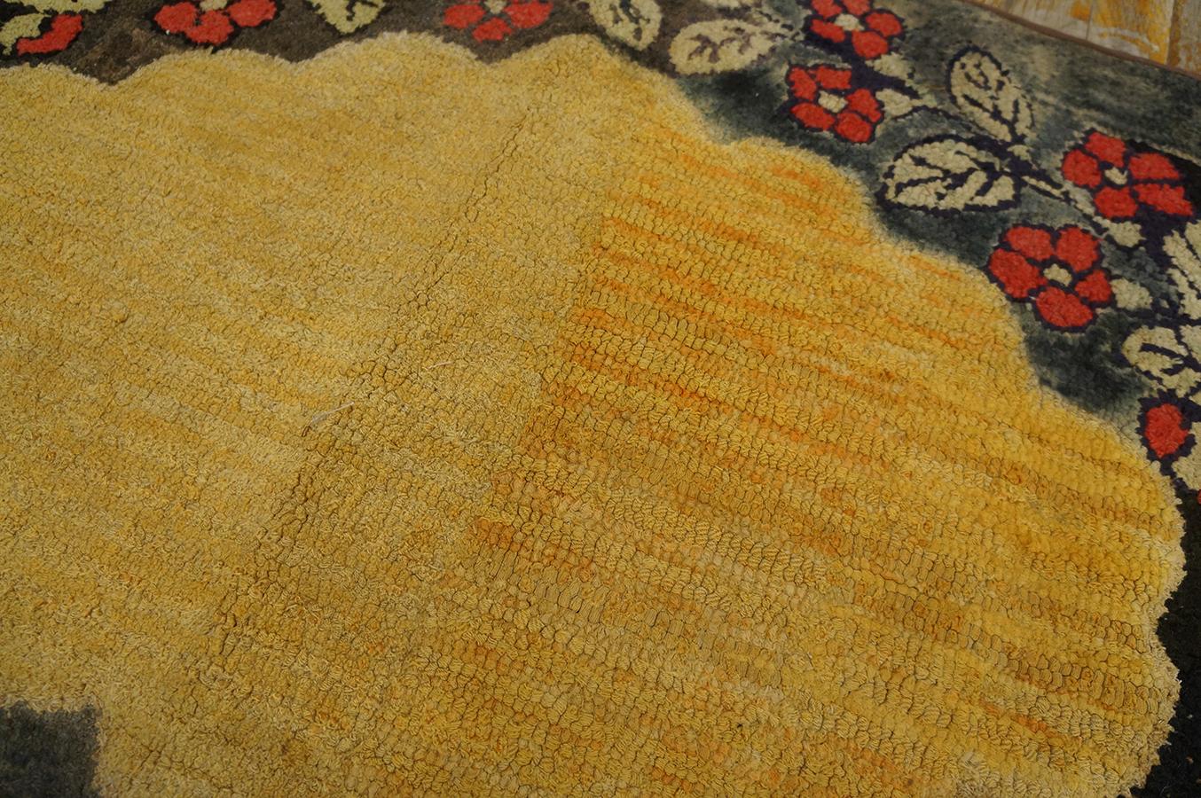 Antique American Hooked Rug 2' 8''x5' 0'' For Sale 5