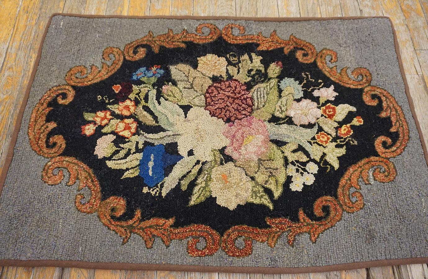 Early 20th Century American Hooked Rug ( 2' x 3' - 62 x 92 ) For Sale 5