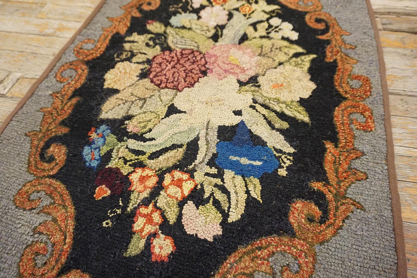 Early 20th Century American Hooked Rug ( 2' x 3' - 62 x 92 ) For Sale 6