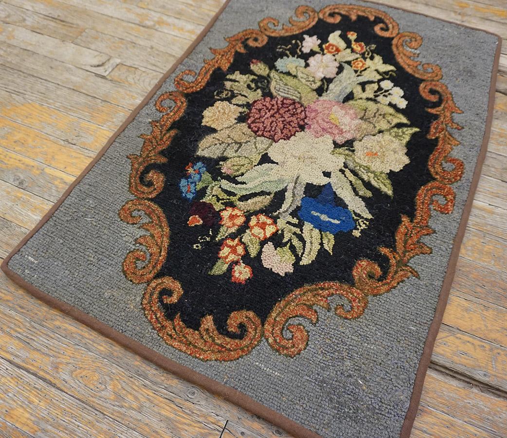 Early 20th Century American Hooked Rug ( 2' x 3' - 62 x 92 ) In Good Condition For Sale In New York, NY