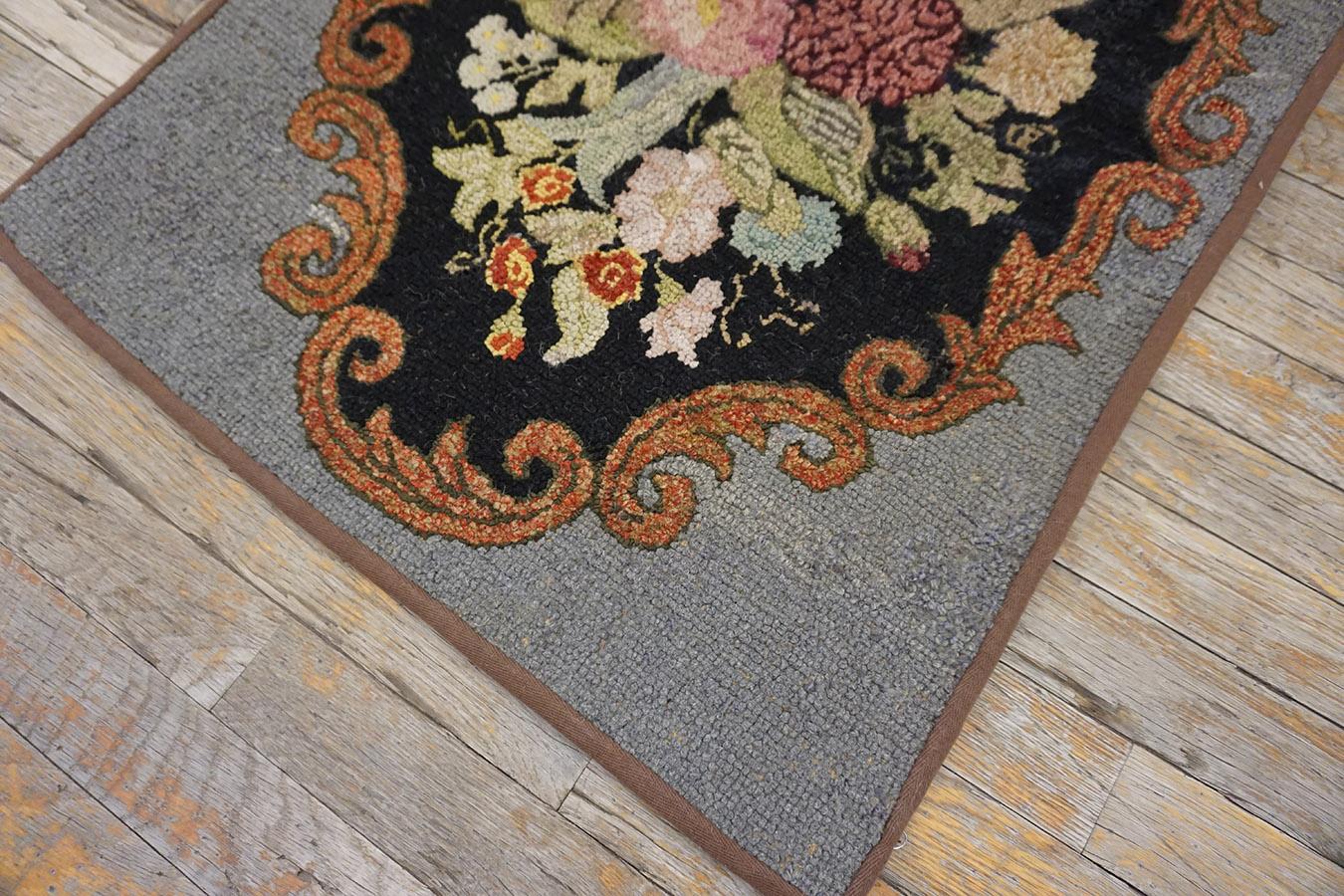 Mid-20th Century Early 20th Century American Hooked Rug ( 2' x 3' - 62 x 92 ) For Sale