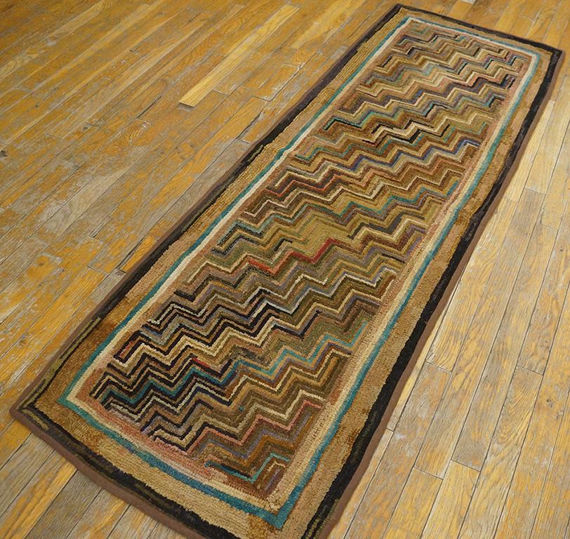 Milieu du XXe siècle Tapis à capuche américain ancien de 2' 1