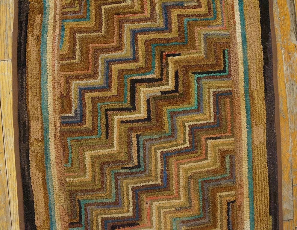 Tapis à capuche américain ancien de 2' 1