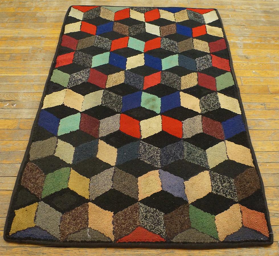 Tapis à capuche américain ancien Bon état - En vente à New York, NY
