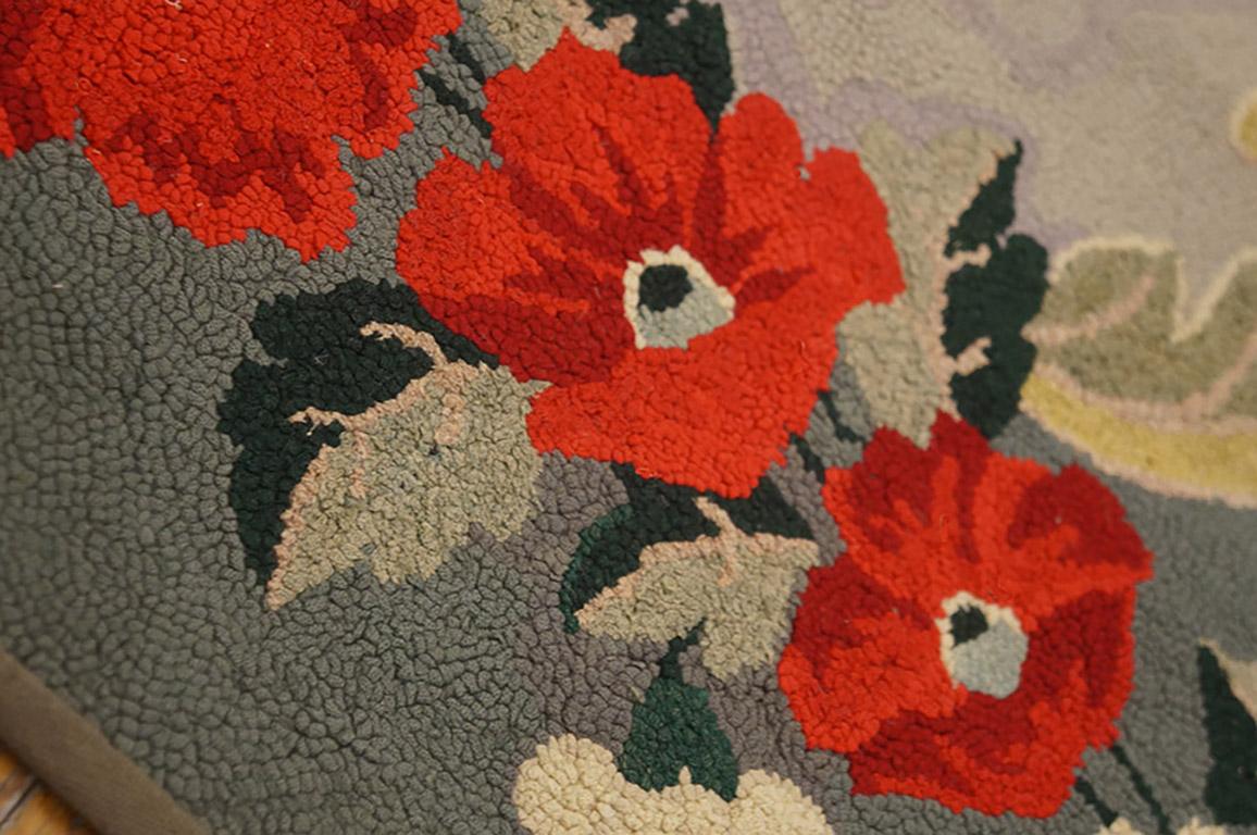 Tapis à capuche américain ancien Bon état - En vente à New York, NY