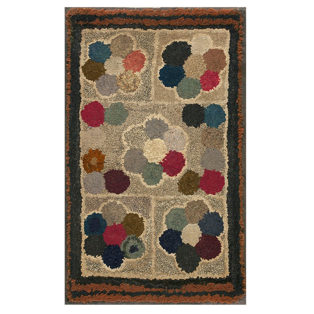 1930s American Hooked Rug ( 2'2" X 3'5"- 66 X 104 ) For Sale