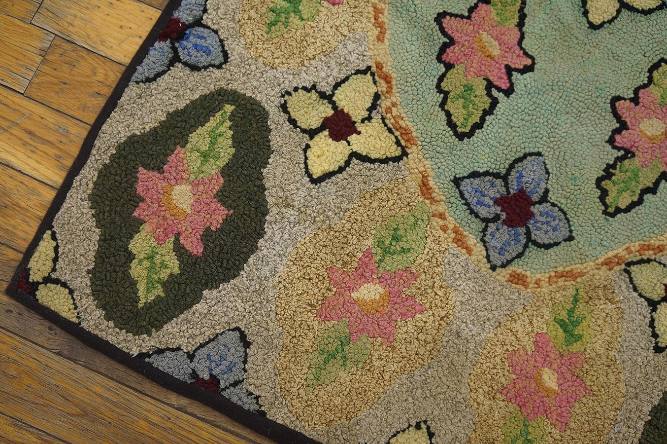 Mid-20th Century Early 20th Century American Hooked Rug ( 2'3