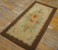 1980s Beige Medallion Vintage American Hooked Rug 2'3" x 4'6" Woven Wool Carpet