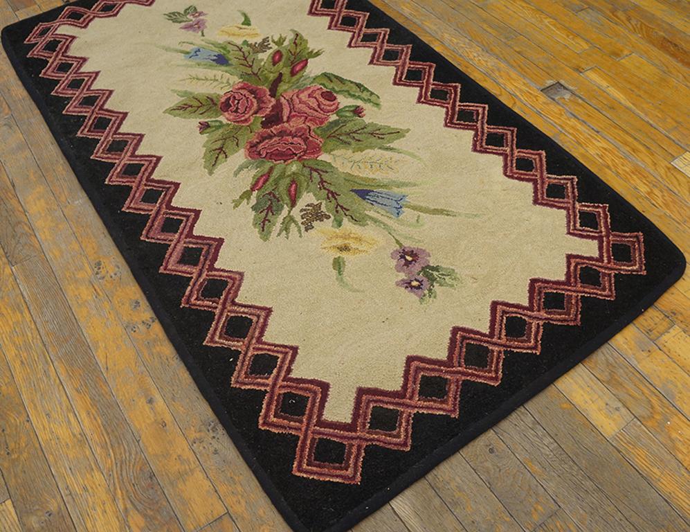 Américain Tapis à capuche américain ancien de 2' 6
