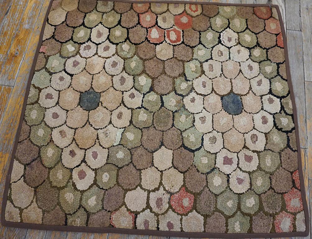 Antique American hooked rug, size: 2'8