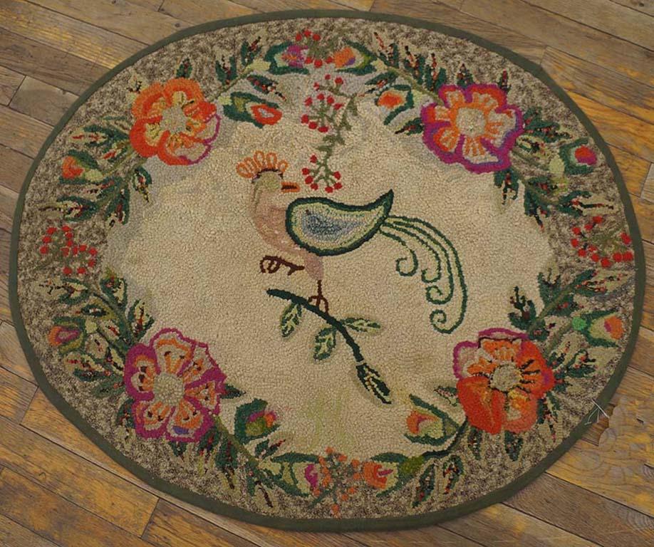 Antique American hooked rug, measures: 2'8