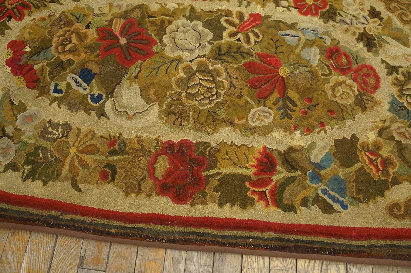Amerikanischer Kapuzenteppich des 19. Jahrhunderts ( 3'3'' x 5' - 99 x 152) im Angebot 4
