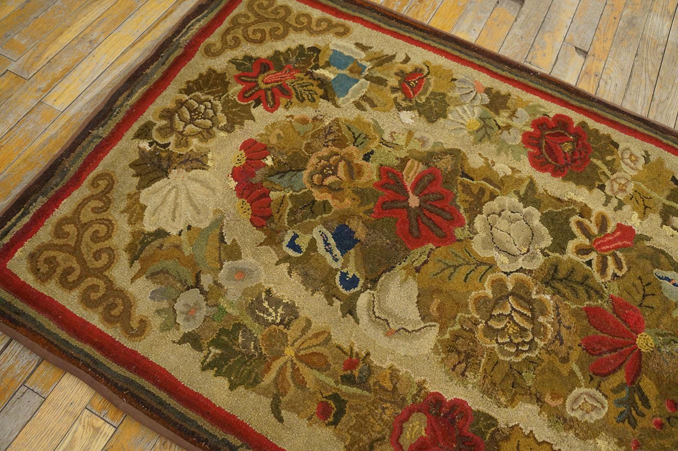 19th Century American Hooked Rug ( 3'3'' x 5' - 99 x 152 ) For Sale 7