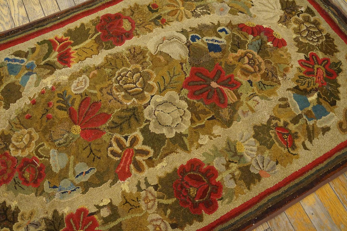 19th Century American Hooked Rug ( 3'3'' x 5' - 99 x 152 ) For Sale 2