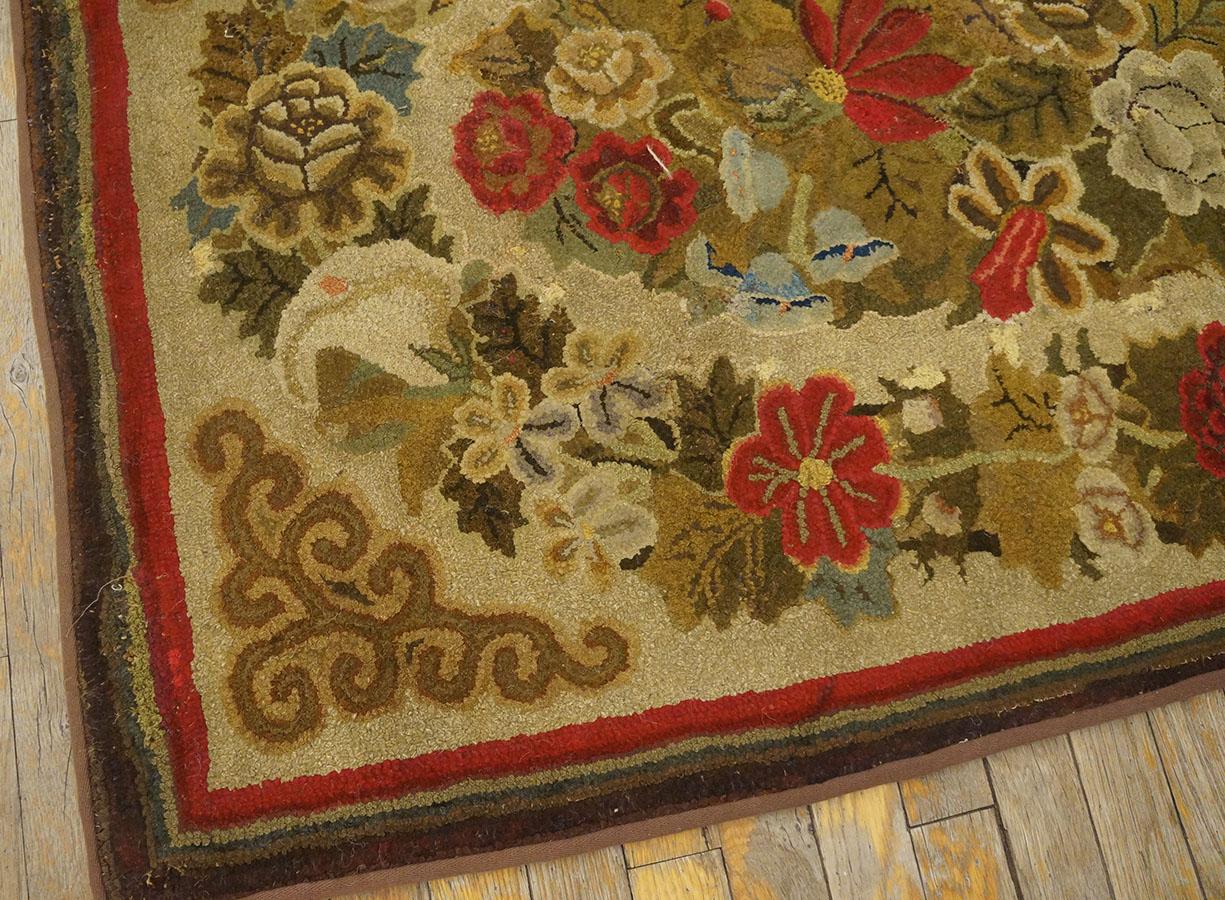 19th Century American Hooked Rug ( 3'3'' x 5' - 99 x 152 ) For Sale 3