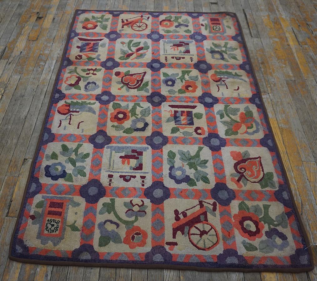 Early 20th Century American Hooked Rug ( 3'9'' x 5'7'' - 114 x 170 ) For Sale 6