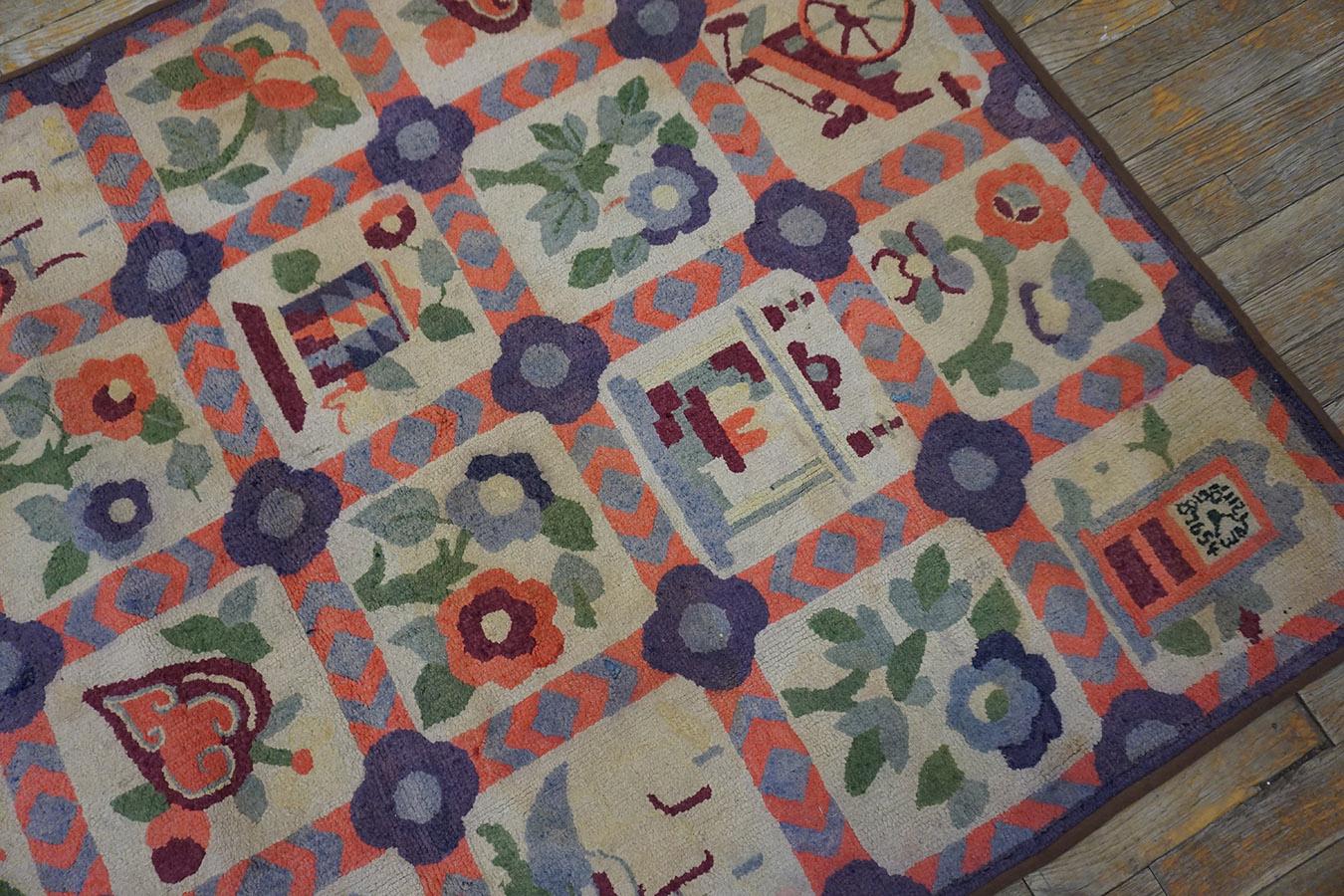 Amerikanischer Kapuzenteppich des frühen 20. Jahrhunderts ( 3'9'' x 5'7'' - 114 x 170) (Mitte des 20. Jahrhunderts) im Angebot