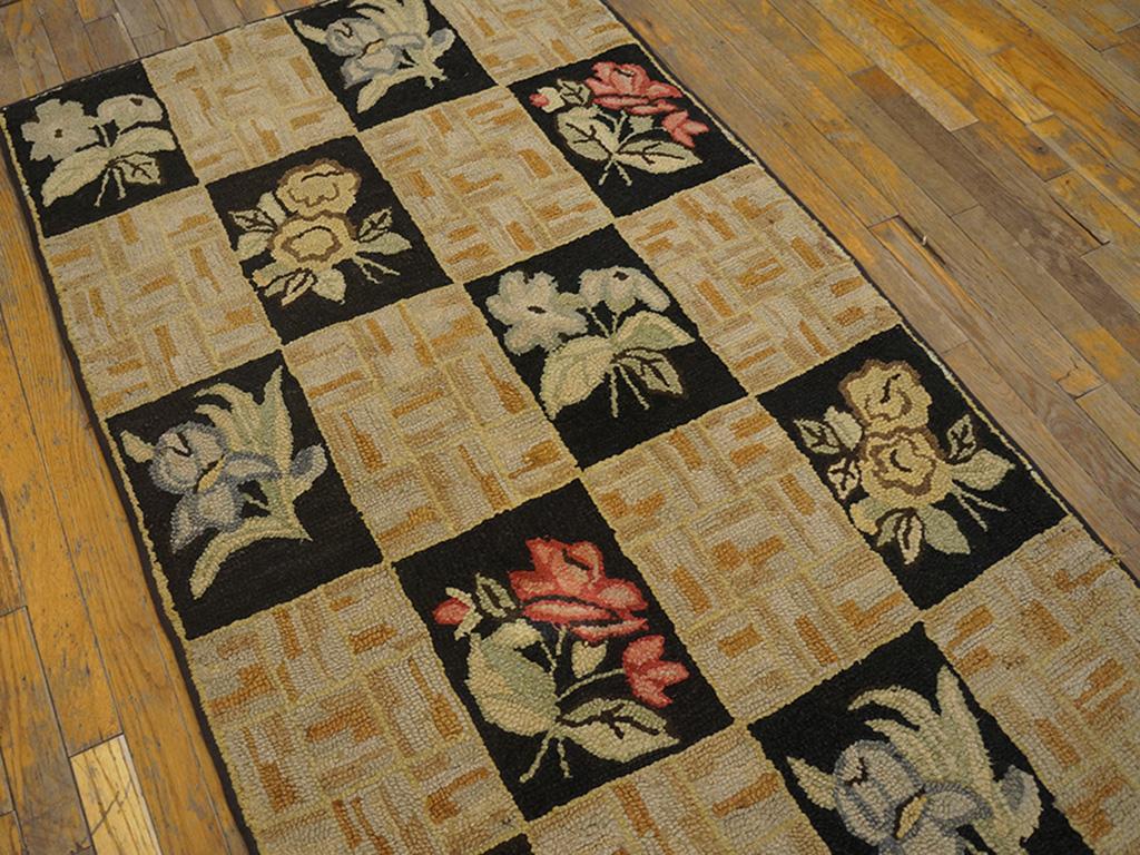 Wool 1930s American Hooked Rug ( 3' x 5' - 91 x 152 ) For Sale