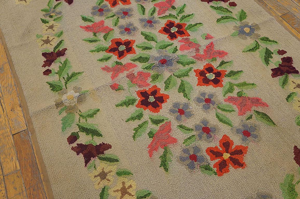 Hand-Woven Mid 20th Century American Hooked Rug ( 3'10
