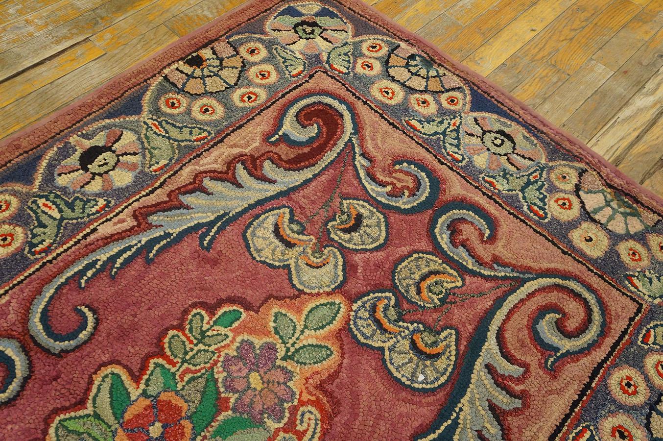 Antique American hooked rug, size: 3'10