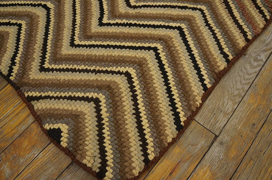 Hand-Knotted Mid 20th Century American Hooked Rug ( 3'9