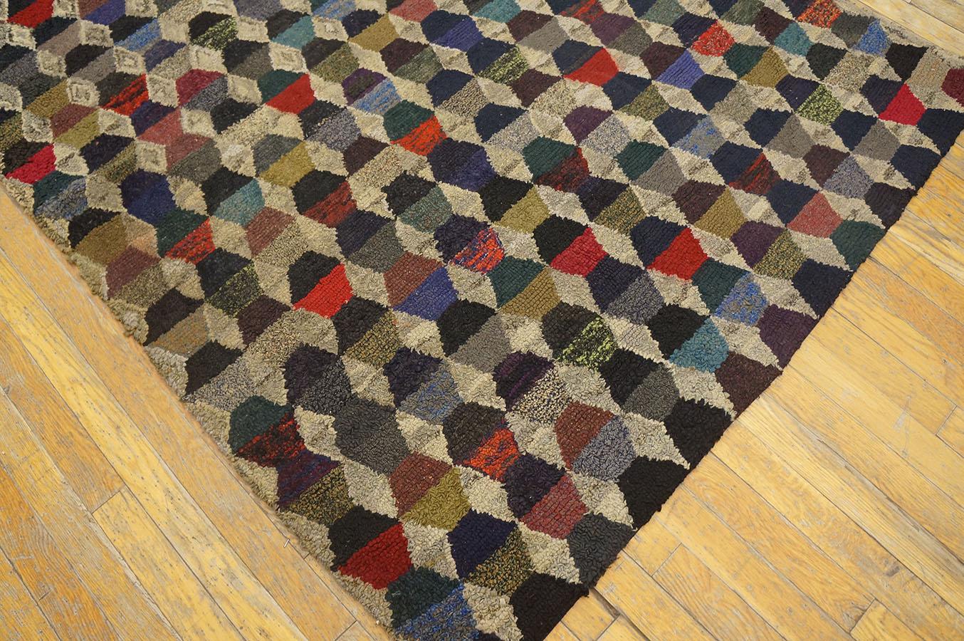 Early 20th Century American Hooked Rug ( 4'2'' x 5'4'' - 127 x 162 cm ) In Good Condition For Sale In New York, NY