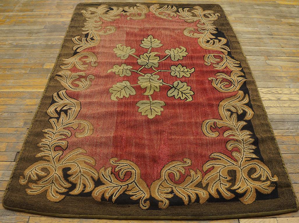 Antique American Hooked rug. Size: 4' 3