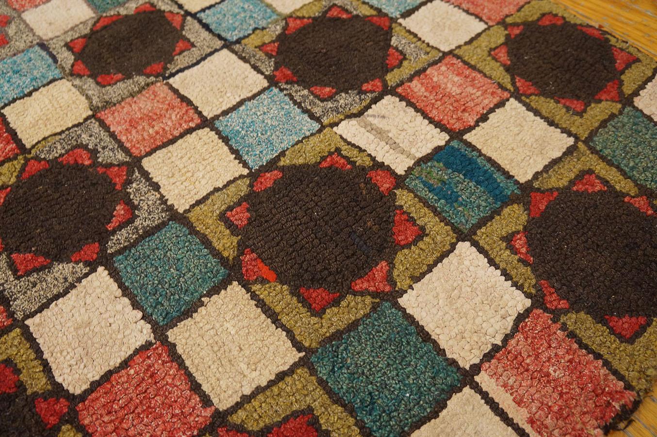 1920s American Hooked Rug ( 4'4'' x 6'6'' - 132 x 198 ) For Sale 1