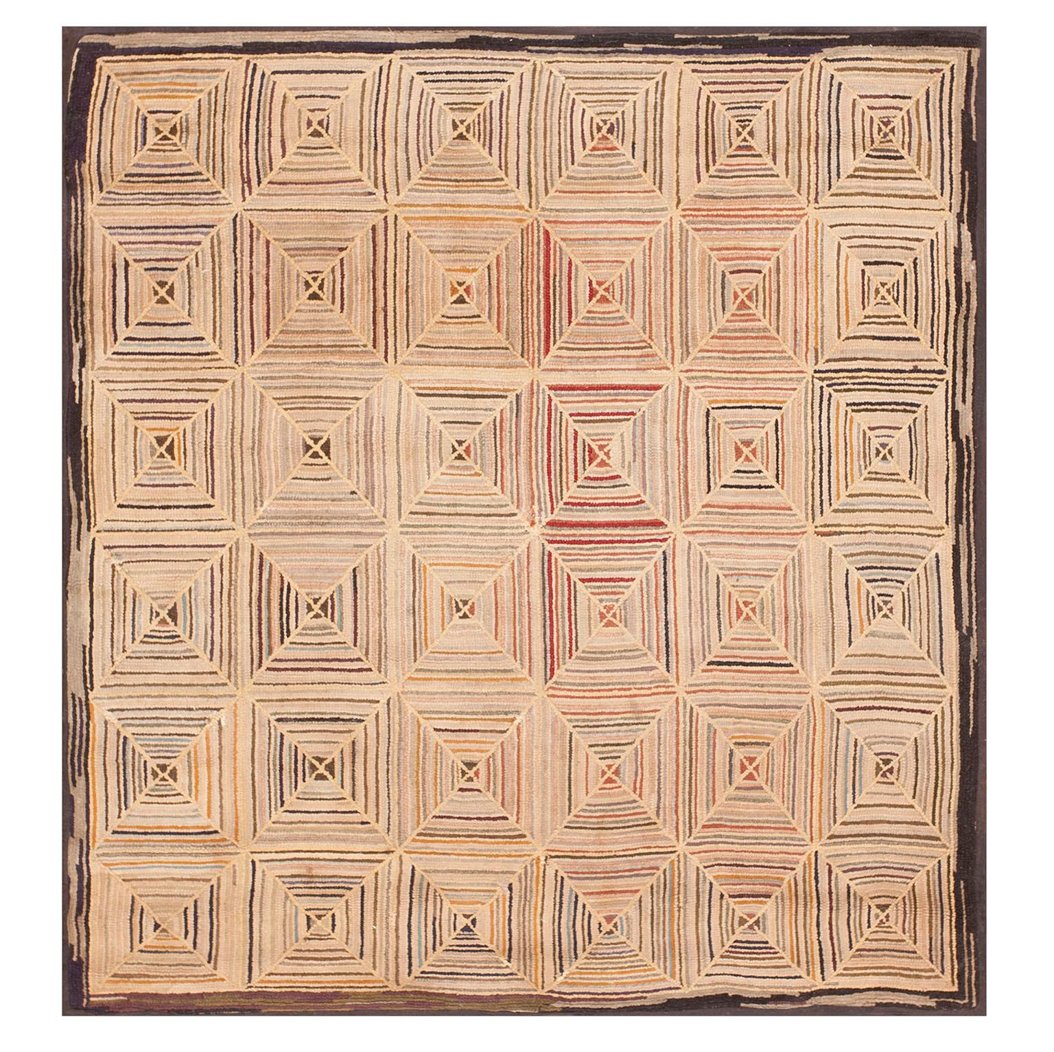 Late 19th Century American Hooked Rug ( 4' 5' 'x 4' 5'' - 134 x 134 cm ) For Sale