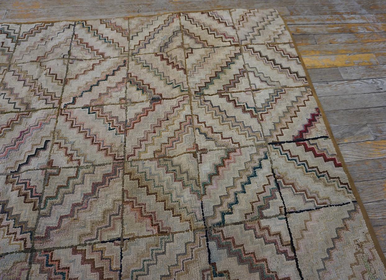 Mid-20th Century Antique American Hooked Rug 4' 6''x5' 8''  For Sale