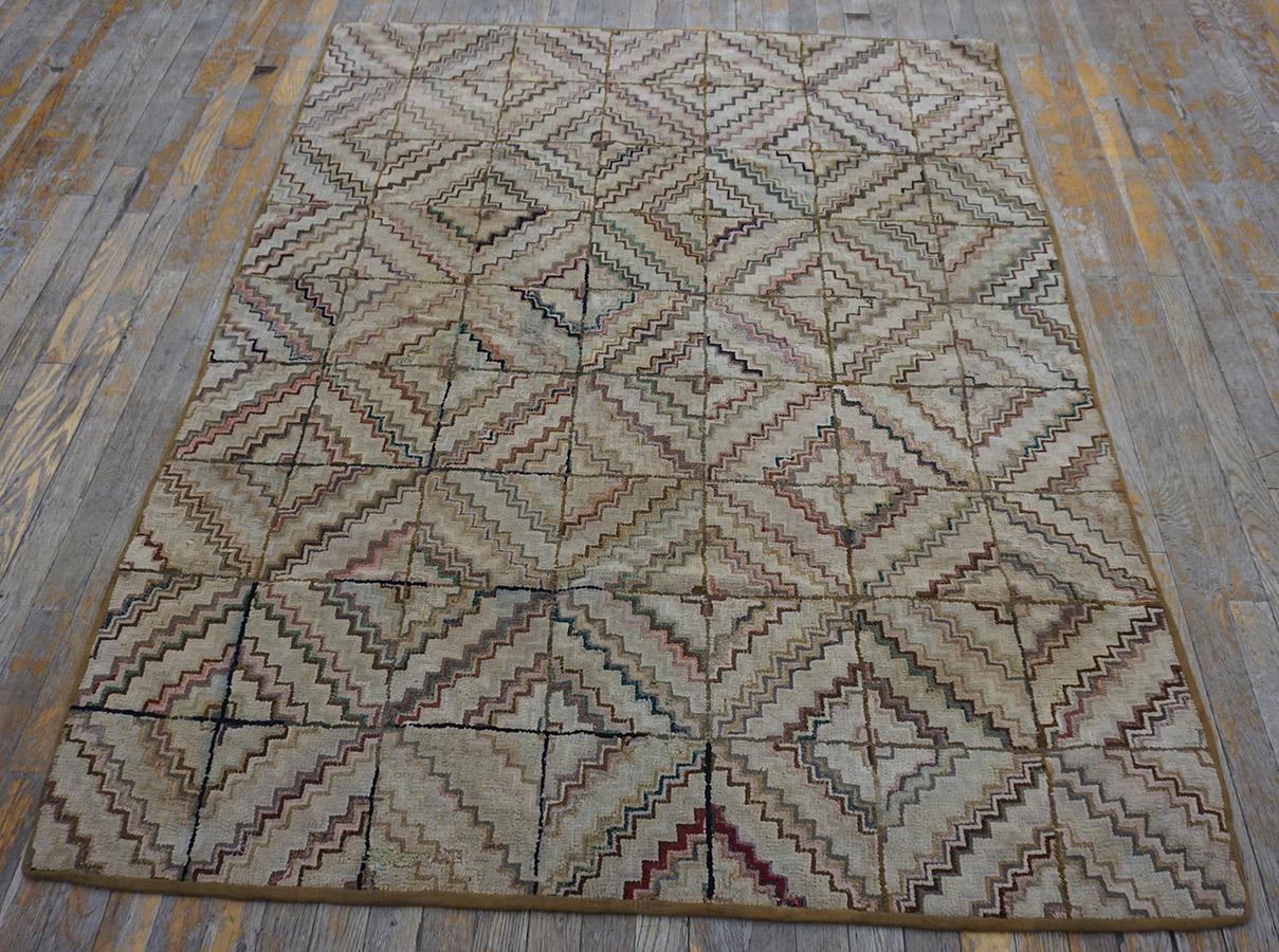 Antique American Hooked Rug 4' 6''x5' 8''  For Sale 1