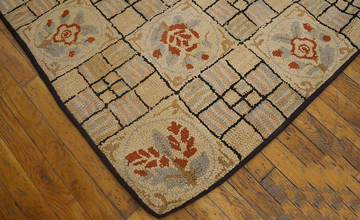 Hand-Woven Early 20th Century American Hooked Rug ( 4' x 7'1