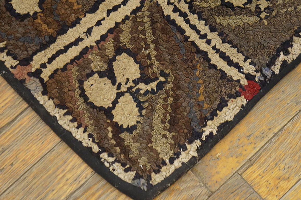 Antique American hooked rug, size: 4'0