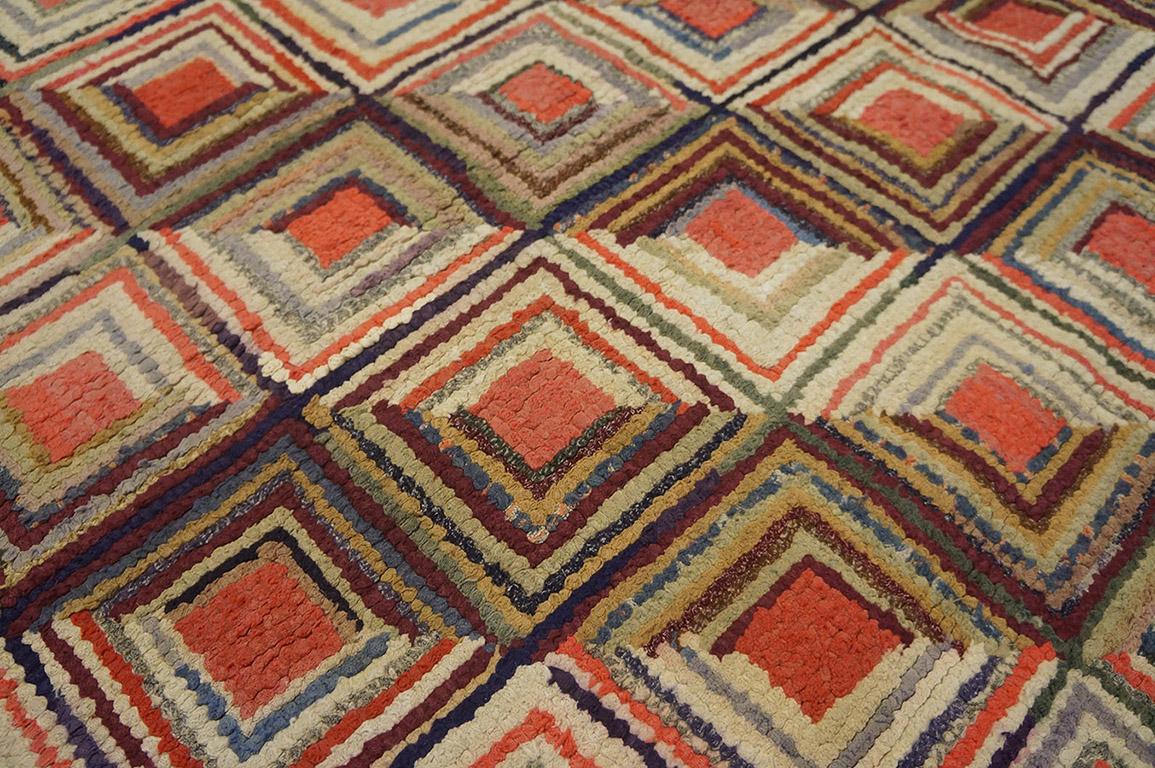 Hand-Woven Early 20th Century American Hooked Rug ( 4' x 7' - 122 x 213 )  For Sale