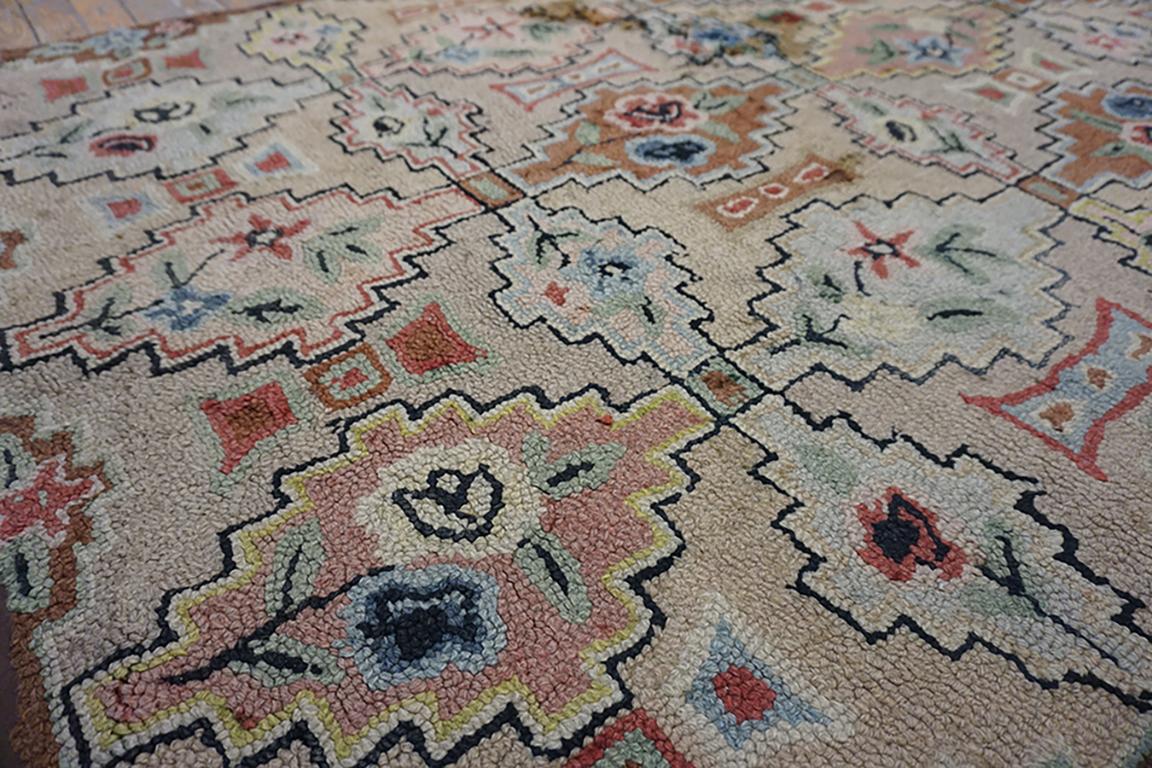 Mid-20th Century 1930s American Hooked Rug ( 4' x 6'10
