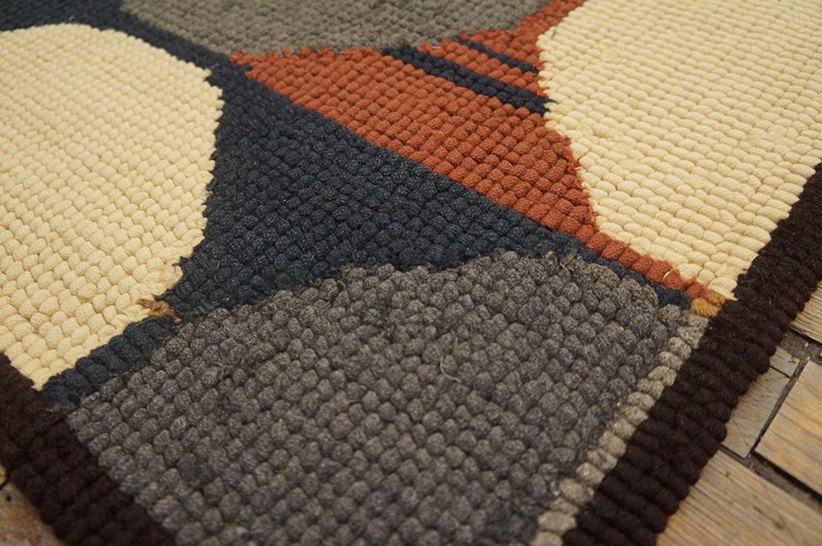 Mid-20th Century Mid 20th Century American Hooked Rug ( 4'1'' x 8'9'' - 125 x 267 ) For Sale