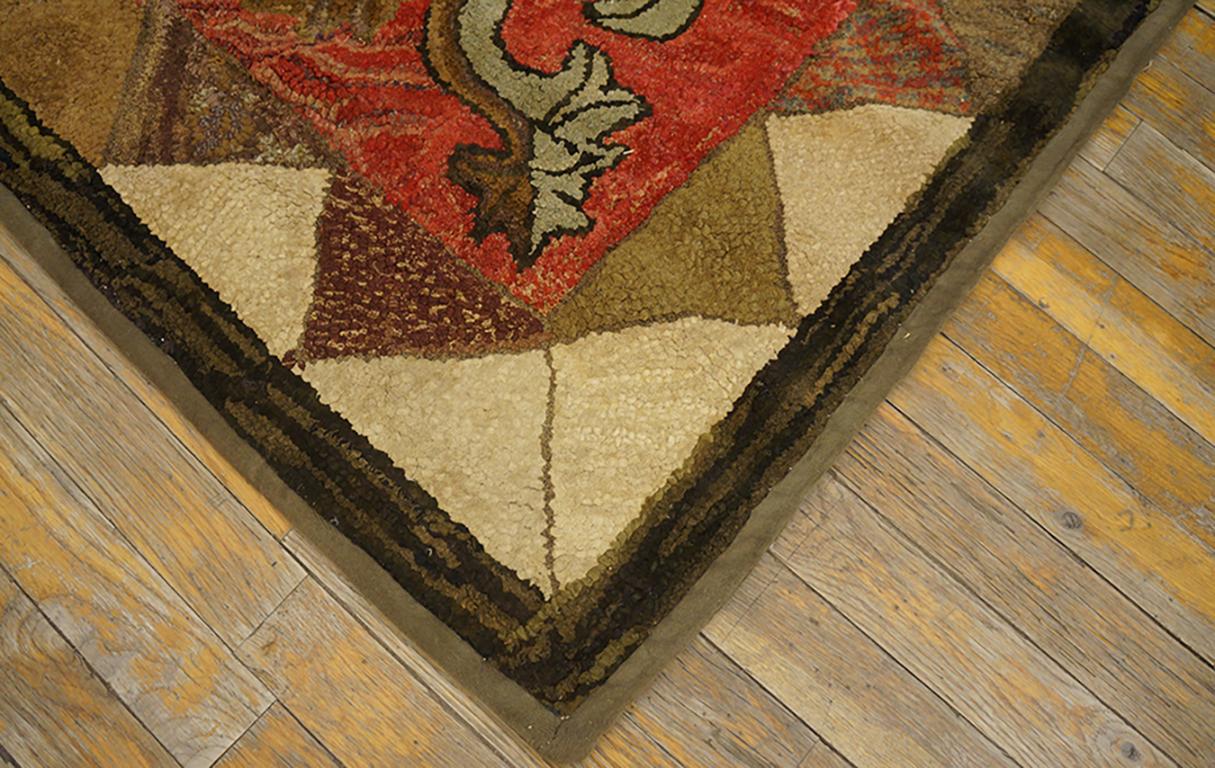 Hand-Woven Early 20th Century American Hooked Rug ( 4'4