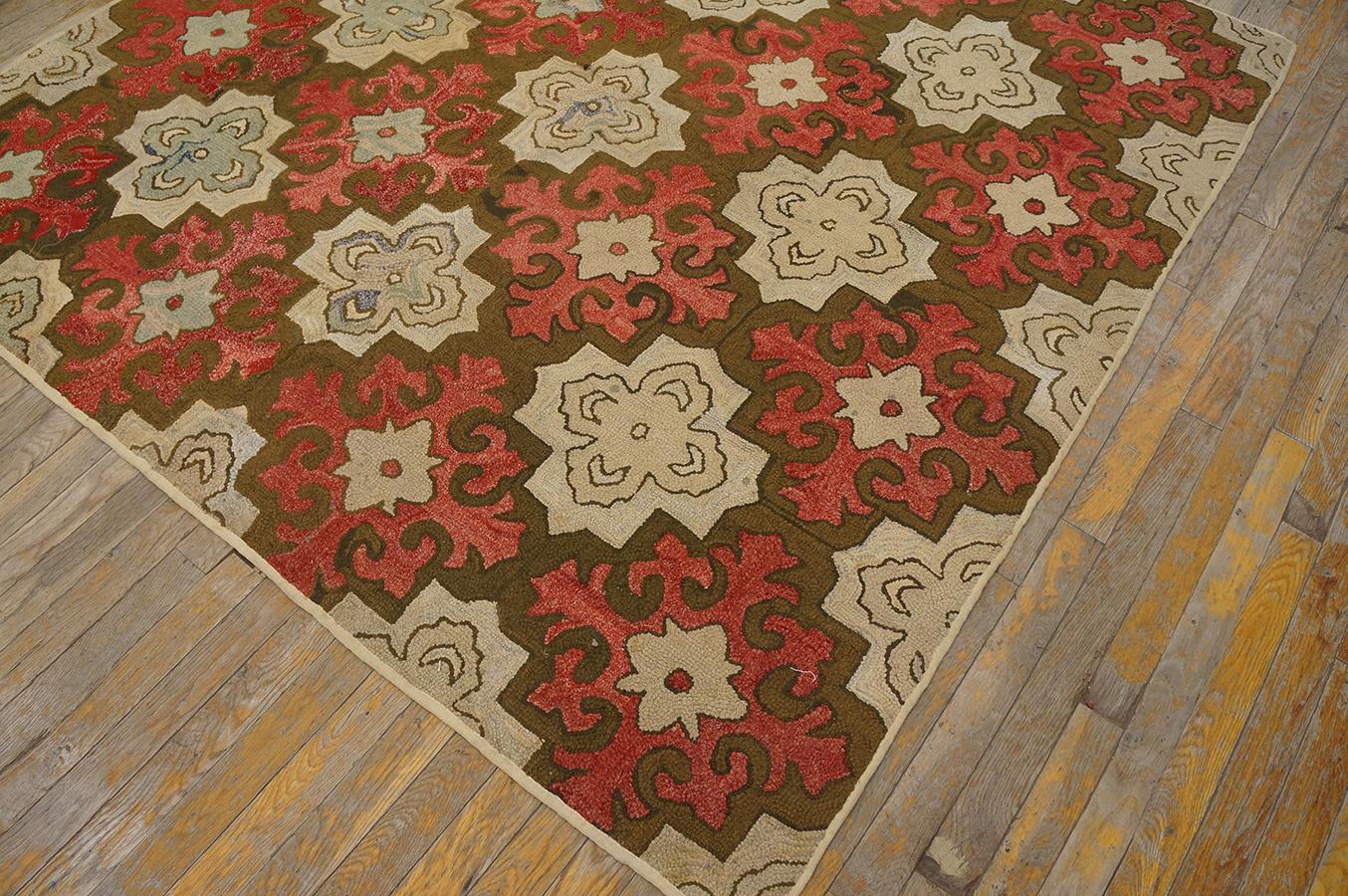 Antique American Hooked Rug 5' 7'' x5' 7''  In Good Condition For Sale In New York, NY