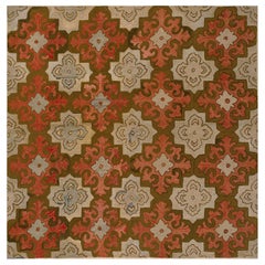 Tapis à capuche américain ancien de 1,90 m x 1,90 m