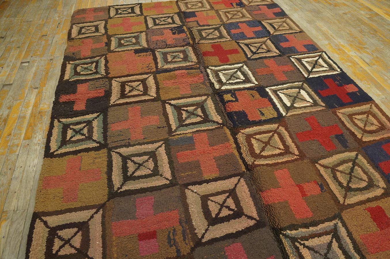 Hand-Woven Mid 20th Century American Hooked Rug ( 5' 10