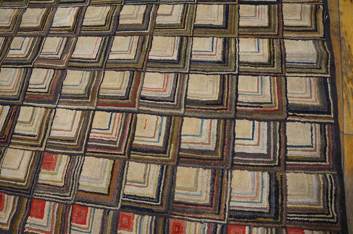 Hand-Woven Late 19th Century American Hooked Rug ( 5'9