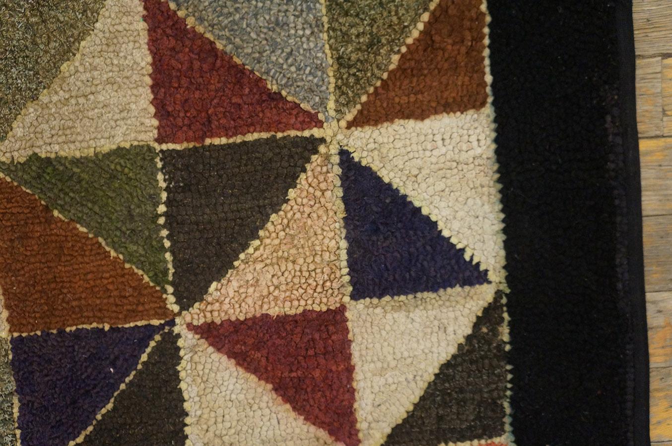 Amerikanischer Kapuzenteppich des frühen 20. Jahrhunderts ( 183 x 183 cm) im Angebot 7