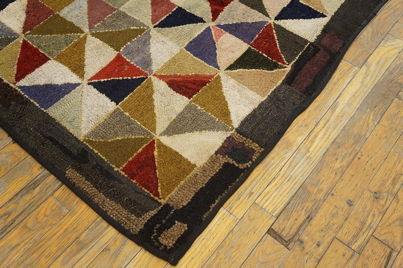 Mid-20th Century Early 20th Century American Hooked Rug ( 6' x 6' - 183 x 183 cm ) For Sale