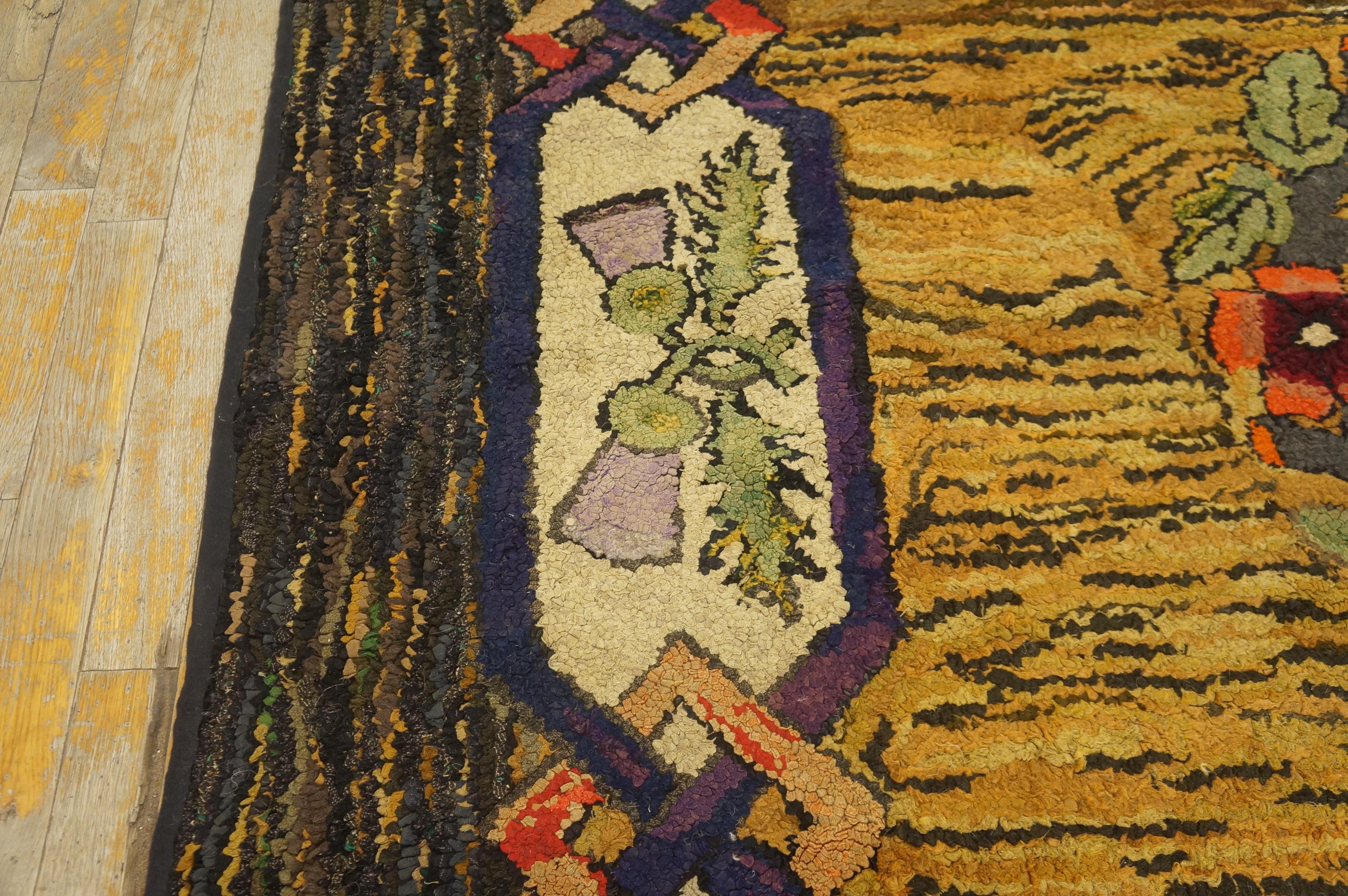 Early 20th Century American Hooked Rug ( 6' x 6' - 183 x 183 ) In Good Condition For Sale In New York, NY