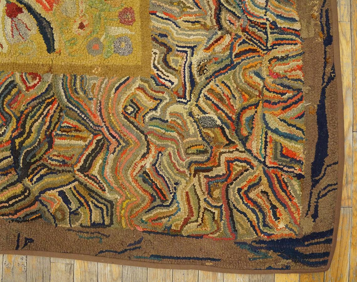 Tapis à capuche américain ancien en vente 6