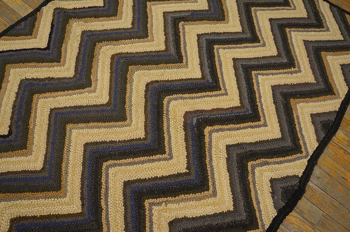 Amerikanischer Vintage-Teppich mit Kapuze aus der Mitte des 20. Jahrhunderts ( 4'6