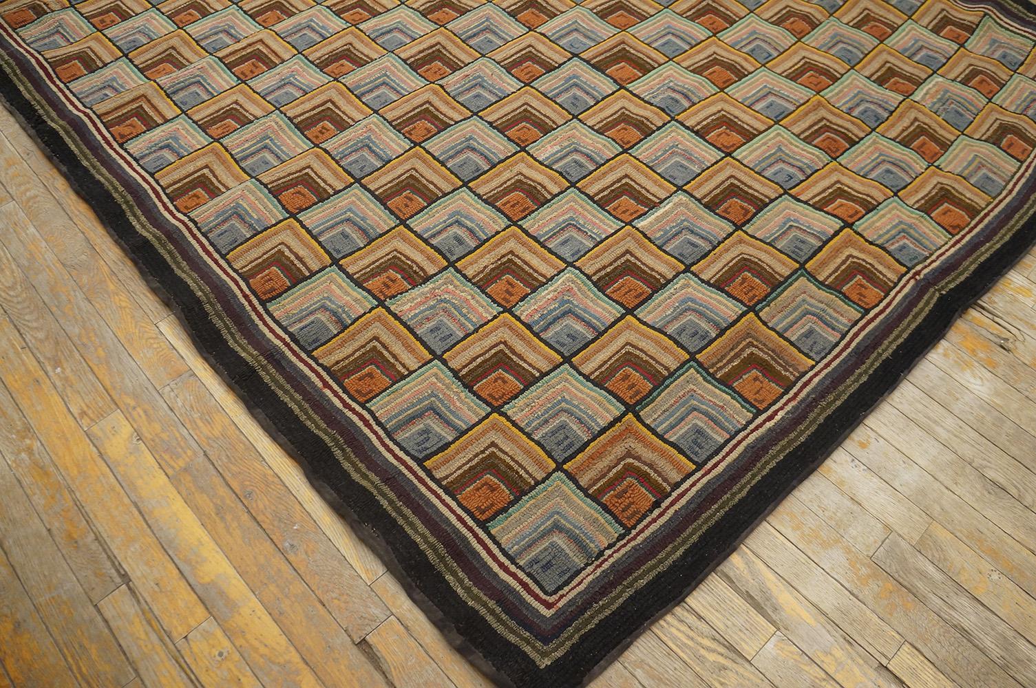 Hand-Woven Early 20th Century American Hooked Rug ( 6'3