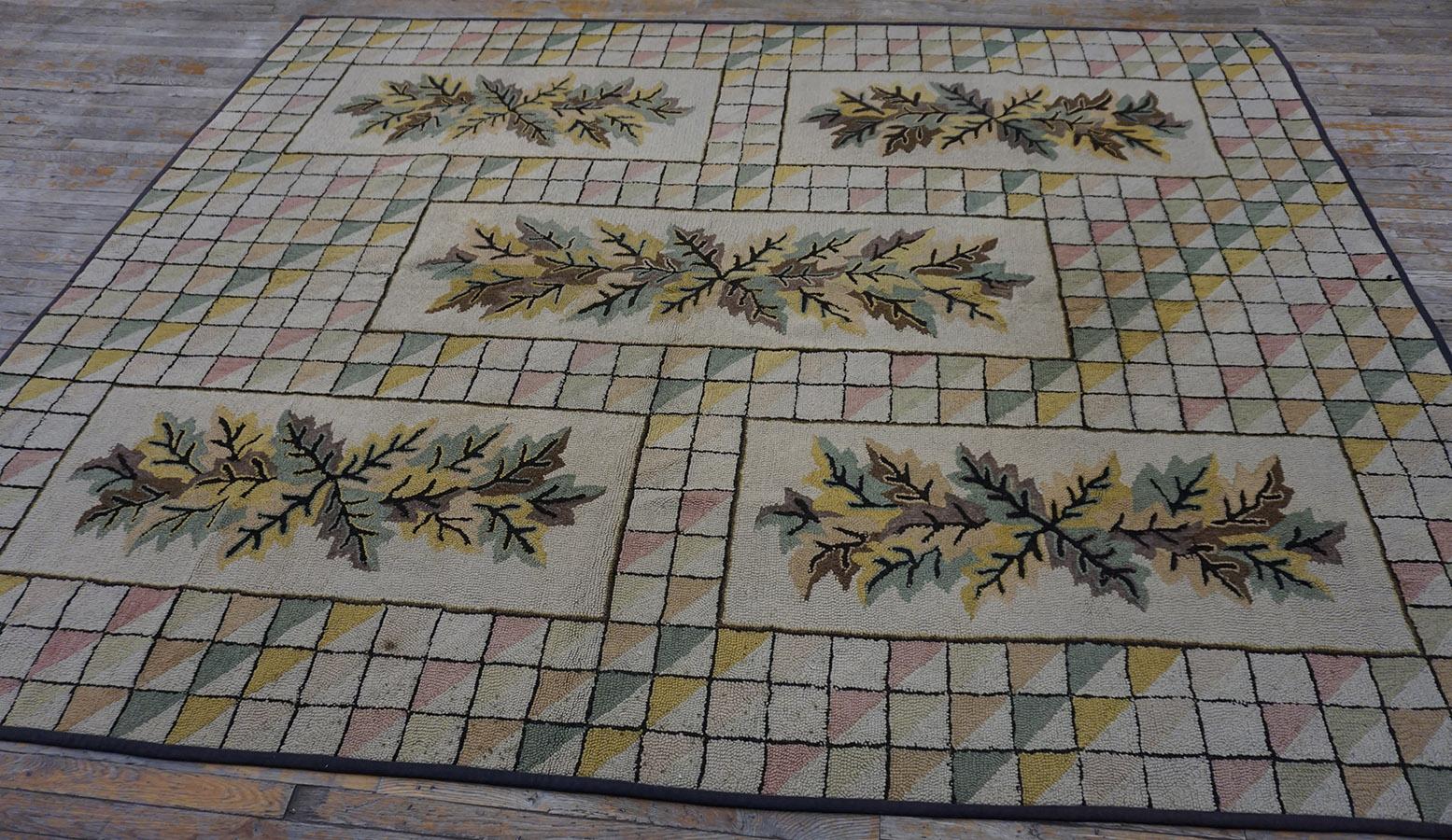 1930s American Hooked Rug ( 7'10'' x 10' - 240 x 305 ) In Good Condition For Sale In New York, NY