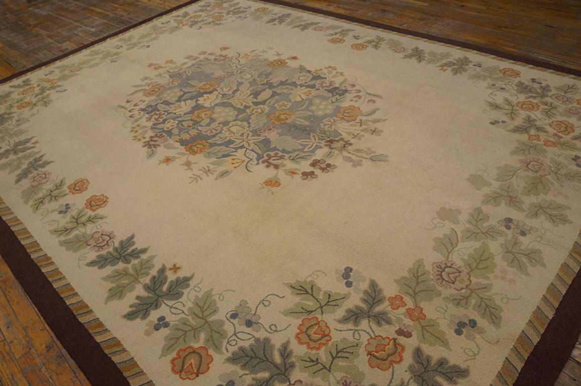 Hand-Woven Mid 20th Century American Hooked Rug ( 8'9